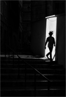 Long shadow in Marseille 2 (2017*)